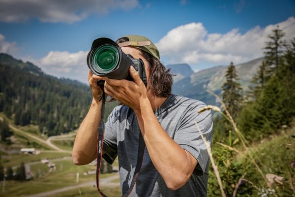 canon-eos-r6-mark-ii-11-600x400-1 Hệ thống lấy nét trên Canon R6 II có 1053 điểm AF tự động bao phủ toàn bộ cảm biến