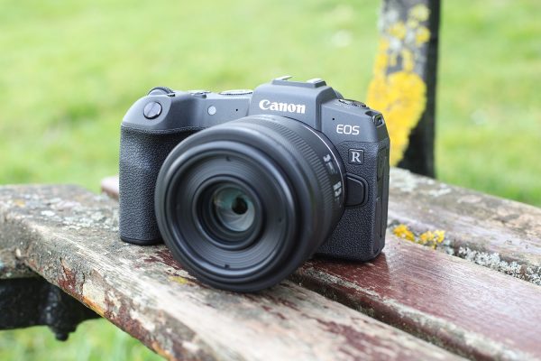 canon-eos-rp-4-600x400-1 EOS RP sử dụng ngàm ống kính Canon RF