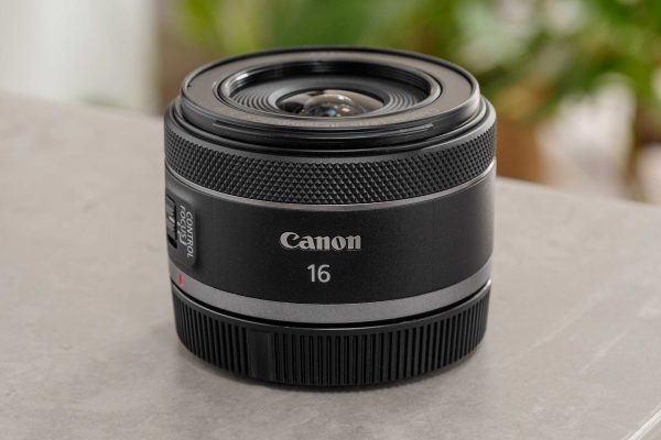 Canon RF 16mm f/2.8 STM