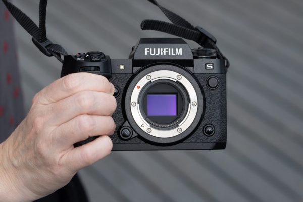 fujifilm-x-h2s-15-600x400-1 Khả năng quay video 6,2K/30fps và 4K/120fps trên x-h2s