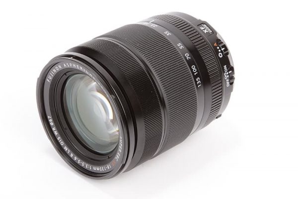 FUJIFILM XF 18-135mm f/3.5-5.6 R LM OIS WR