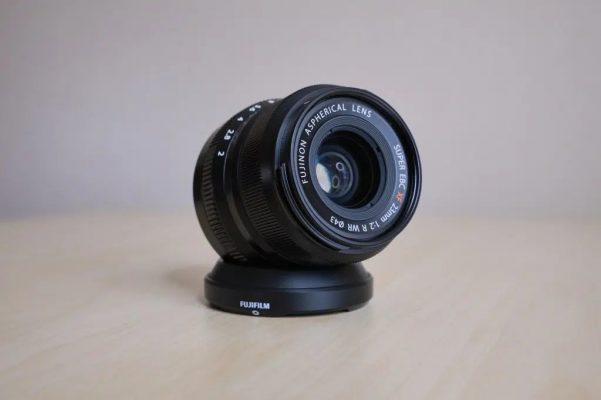 FUJIFILM XF 23mm f/2 R WR có cấu tạo bền bỉ