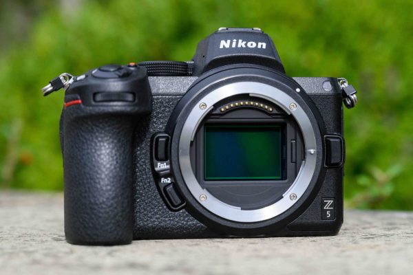 nikon-z5-12-600x400-1 Nikon Z5 được trang bị cảm biến CMOS 24,3MP full-frame