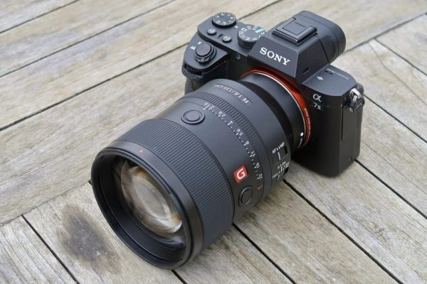 Sony FE 135mm f/1.8 GM