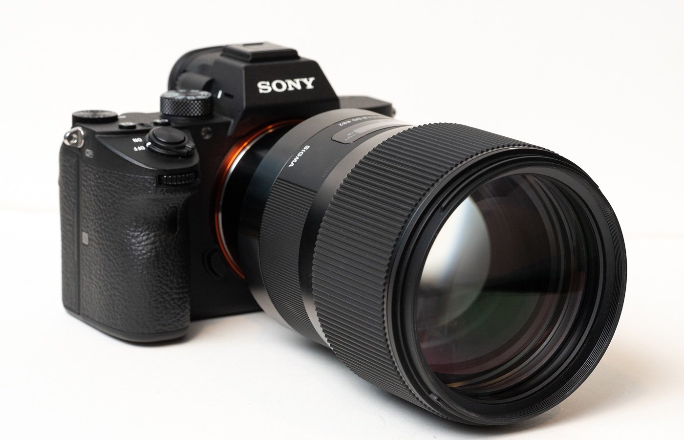 sigma-135mm-f18-dg-hsm-art-3 Ống kính Sigma 135mm f18 DG HSM Art lấy nét chính xác, nhanh chóng