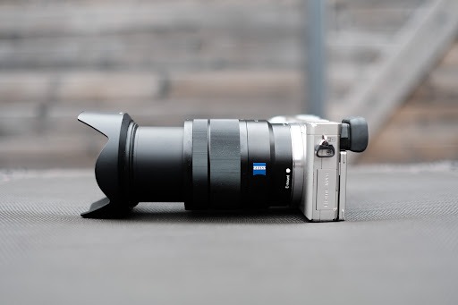 Sony E CZ 16-70mm F4 ZA OSS